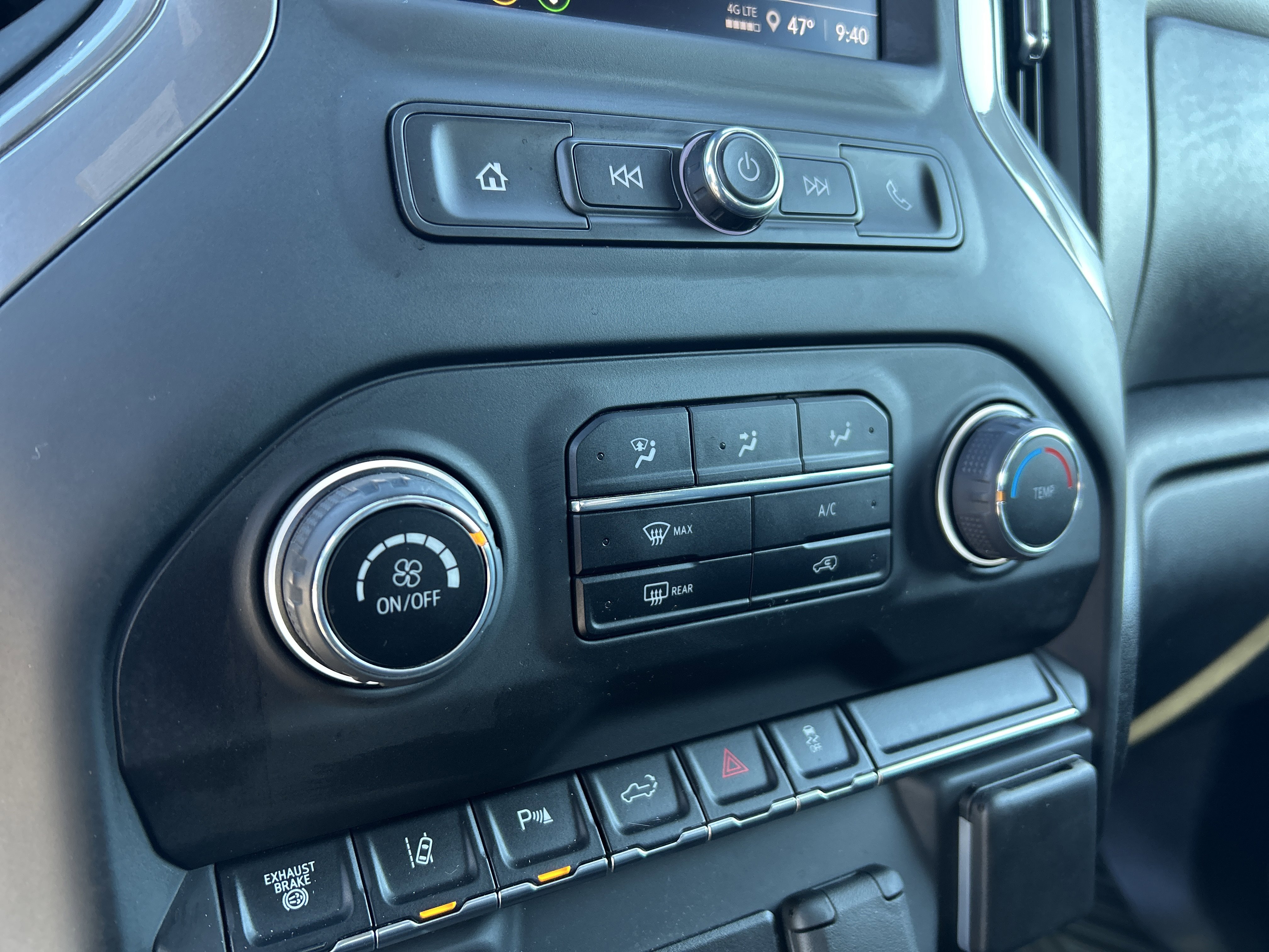 Used 2024 Chevrolet Silverado 2500 Custom w/ Custom Value Package image 20