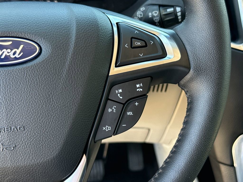 Certified 2020 Ford Edge Titanium FWD image 16