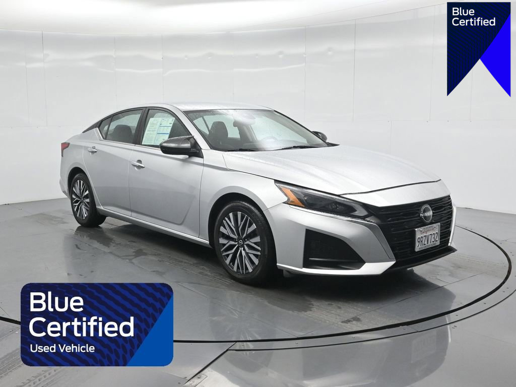 Used 2023 Nissan Altima 2.5 SV image 1