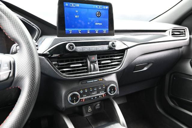 Certified 2025 Ford Escape ST-Line Select AWD/4WD image 31