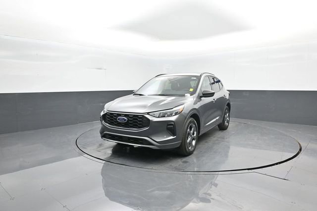 Certified 2023 Ford Escape ST-Line w/ Tech Pack #1 image 3