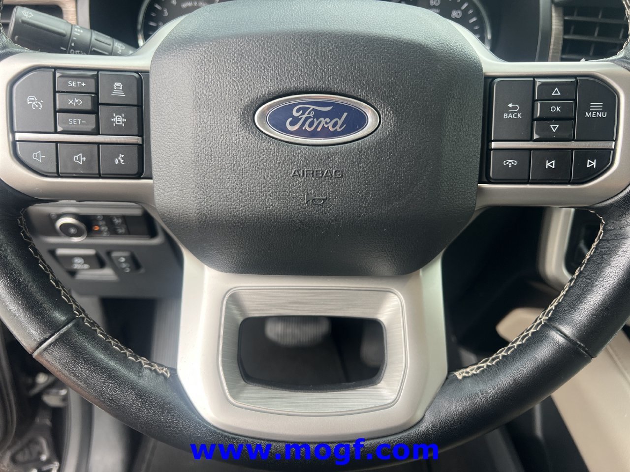 Certified 2024 Ford Expedition Limited AWD/4WD image 13