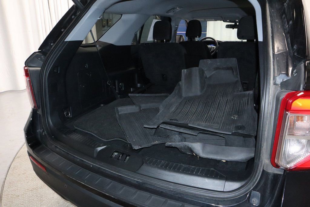 Certified 2023 Ford Explorer XLT image 19