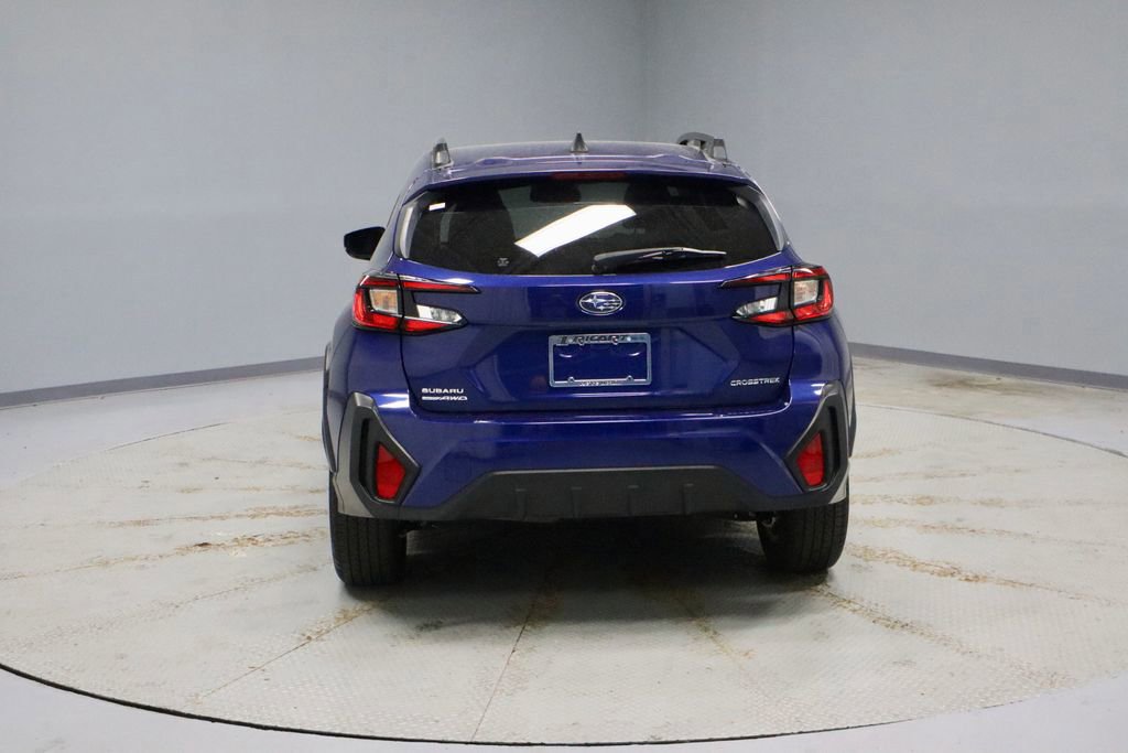 Used 2025 Subaru Crosstrek 2.0i Premium AWD/4WD image 4