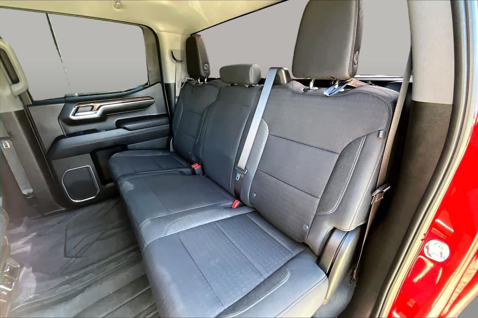 Used 2023 Chevrolet Silverado 1500 LT AWD/4WD image 21