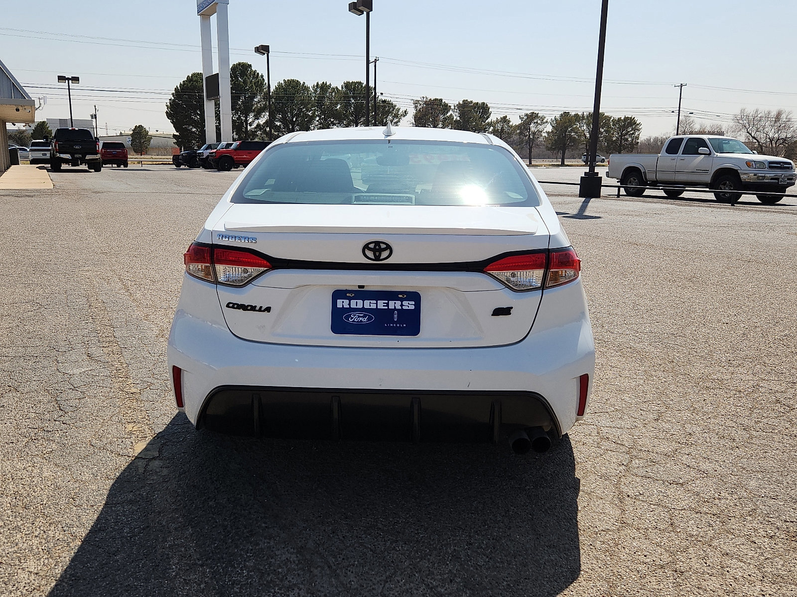 Used 2024 Toyota Corolla SE image 4