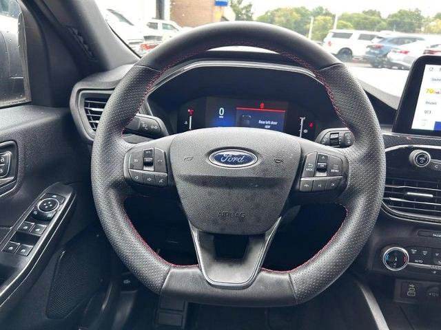 Certified 2025 Ford Escape ST-Line image 11