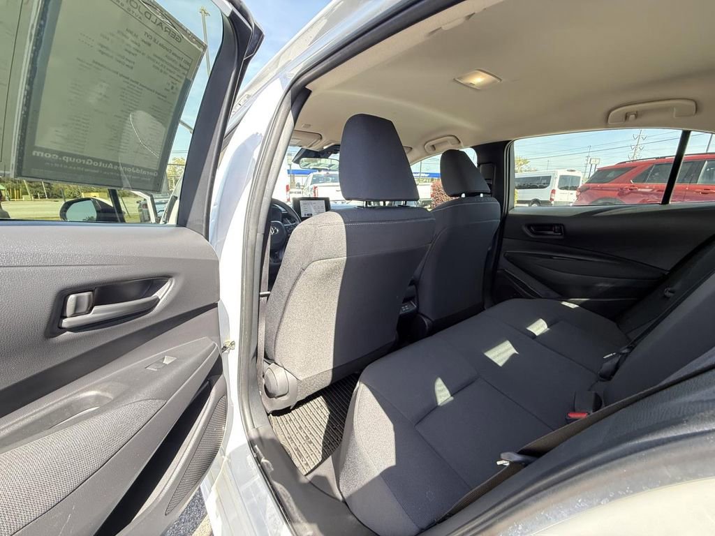 Used 2023 Toyota Corolla LE image 15