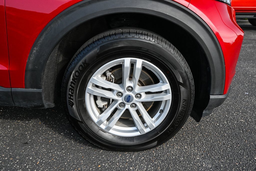 Certified 2023 Ford Explorer XLT w/ Equipment Group 202A image 19