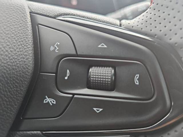 Used 2026 Chevrolet Trax RS FWD image 17