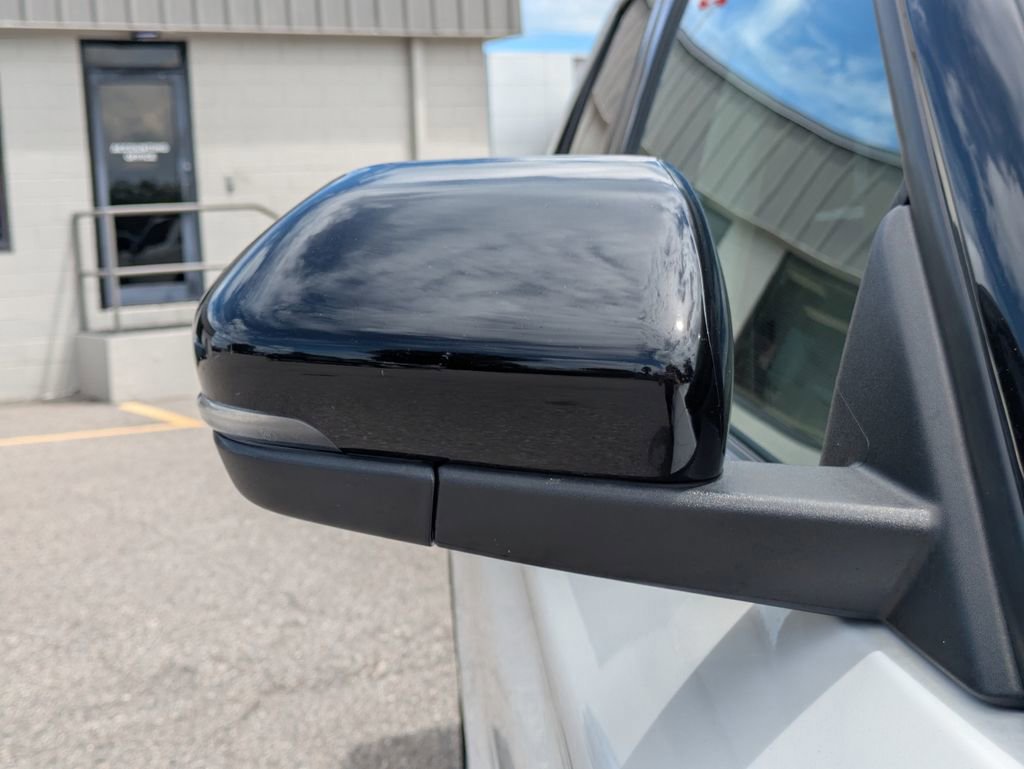 Certified 2022 Ford Explorer Platinum w/ Equipment Group 601A AWD/4WD image 12