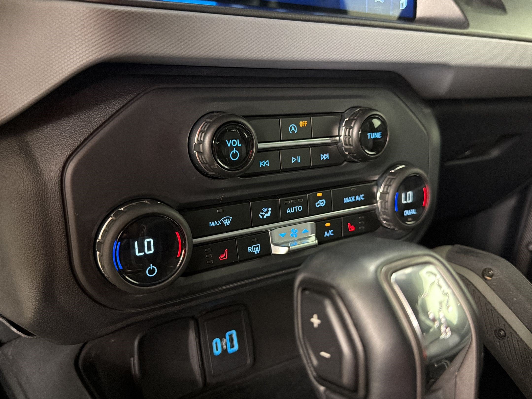 Certified 2023 Ford Bronco Everglades AWD/4WD image 20