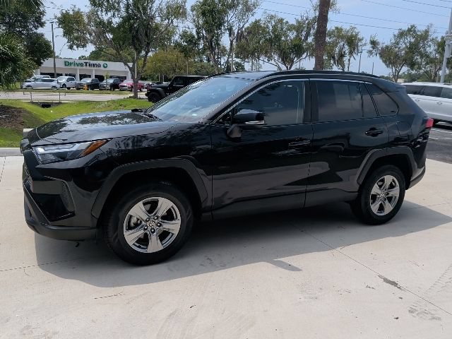 Used 2024 Toyota RAV4 XLE AWD/4WD image 8