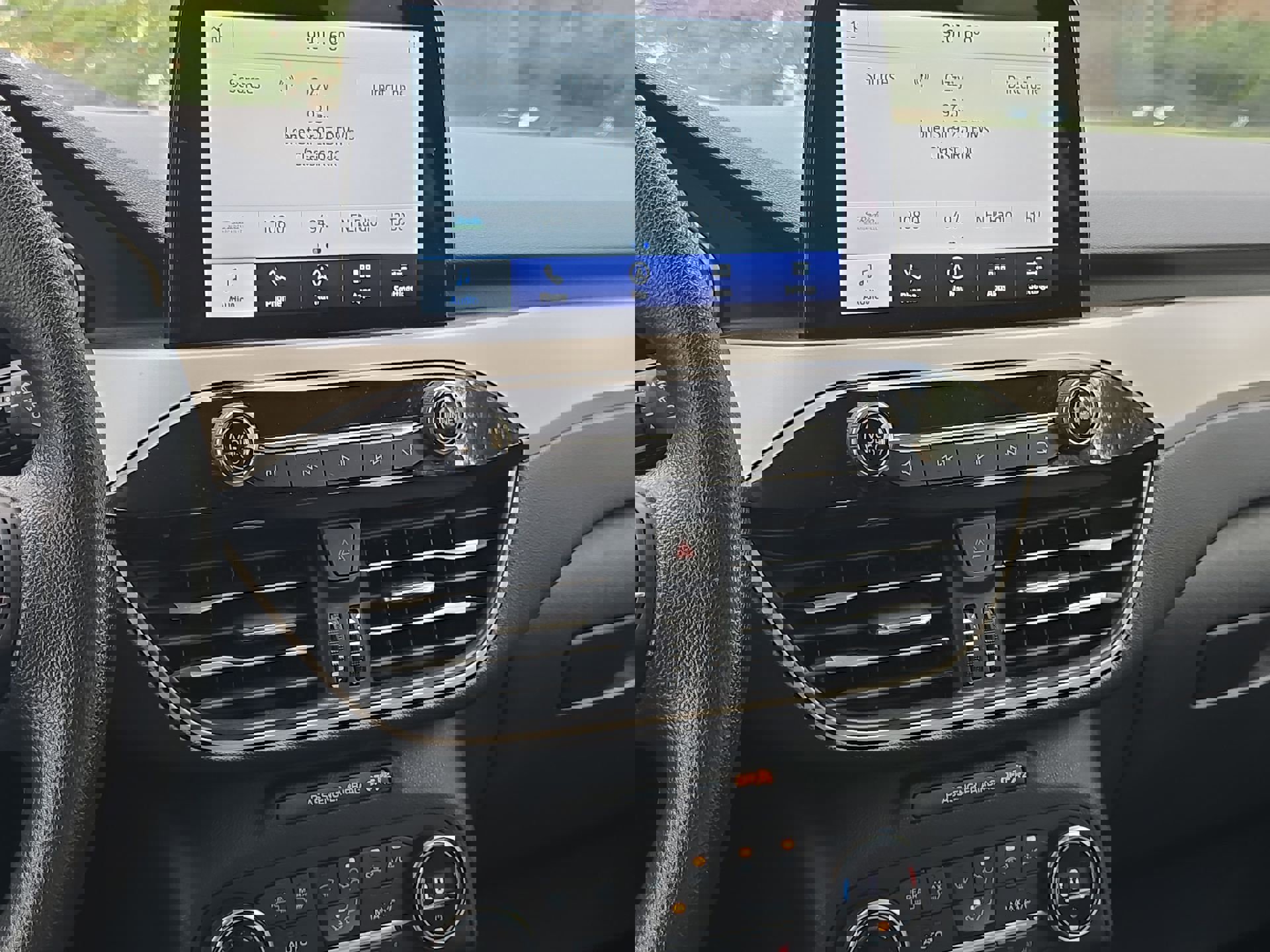 Certified 2020 Ford Escape SE image 16