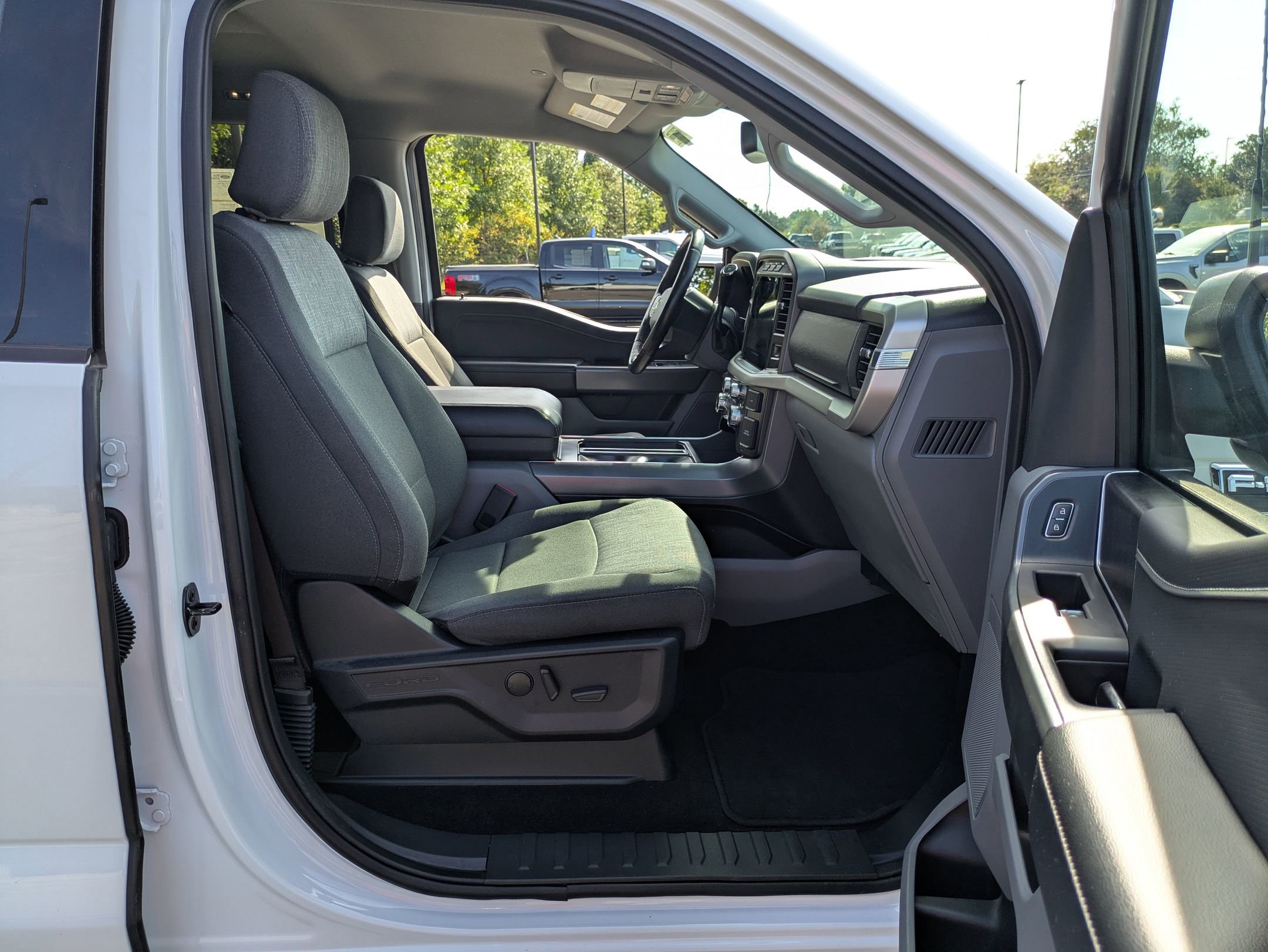 Certified 2022 Ford F150 XLT w/ Equipment Group 302A High image 41