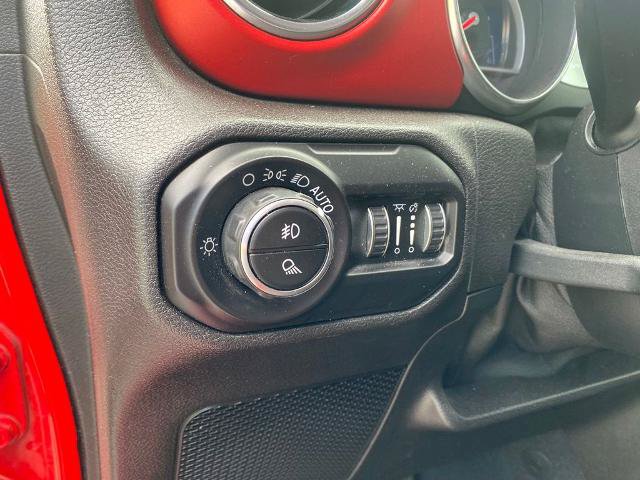 Used 2020 Jeep Gladiator Rubicon AWD/4WD image 15