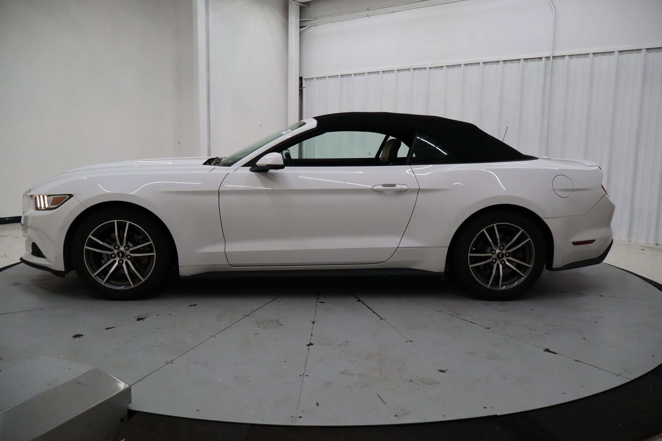 Certified 2017 Ford Mustang Premium image 9