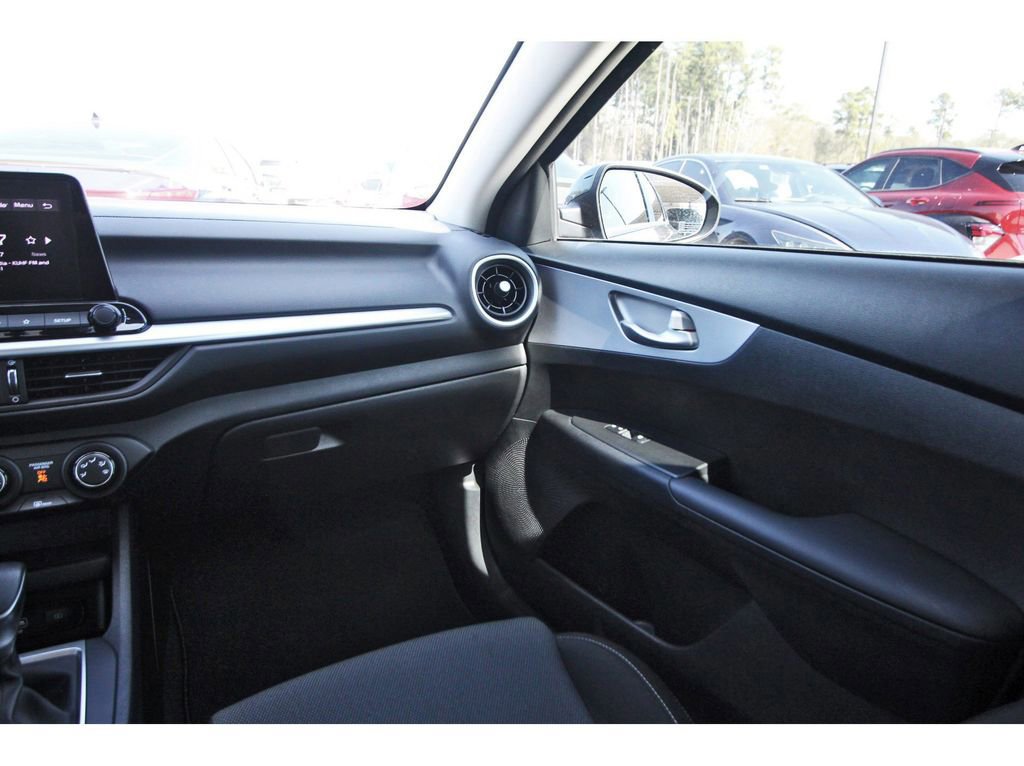 Used 2024 Kia Forte LXS image 13