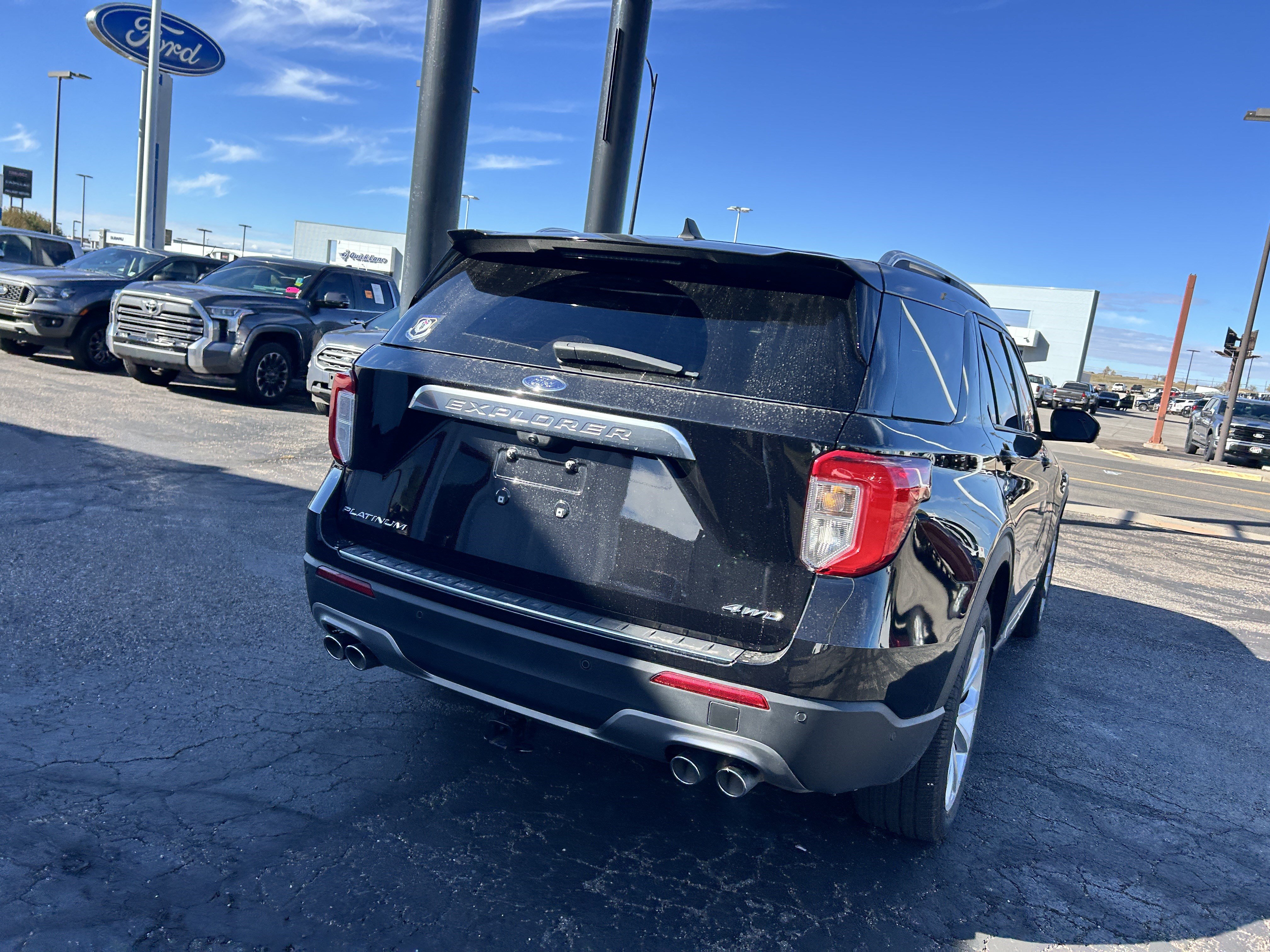 Certified 2023 Ford Explorer Platinum w/ Technology Package AWD/4WD image 6