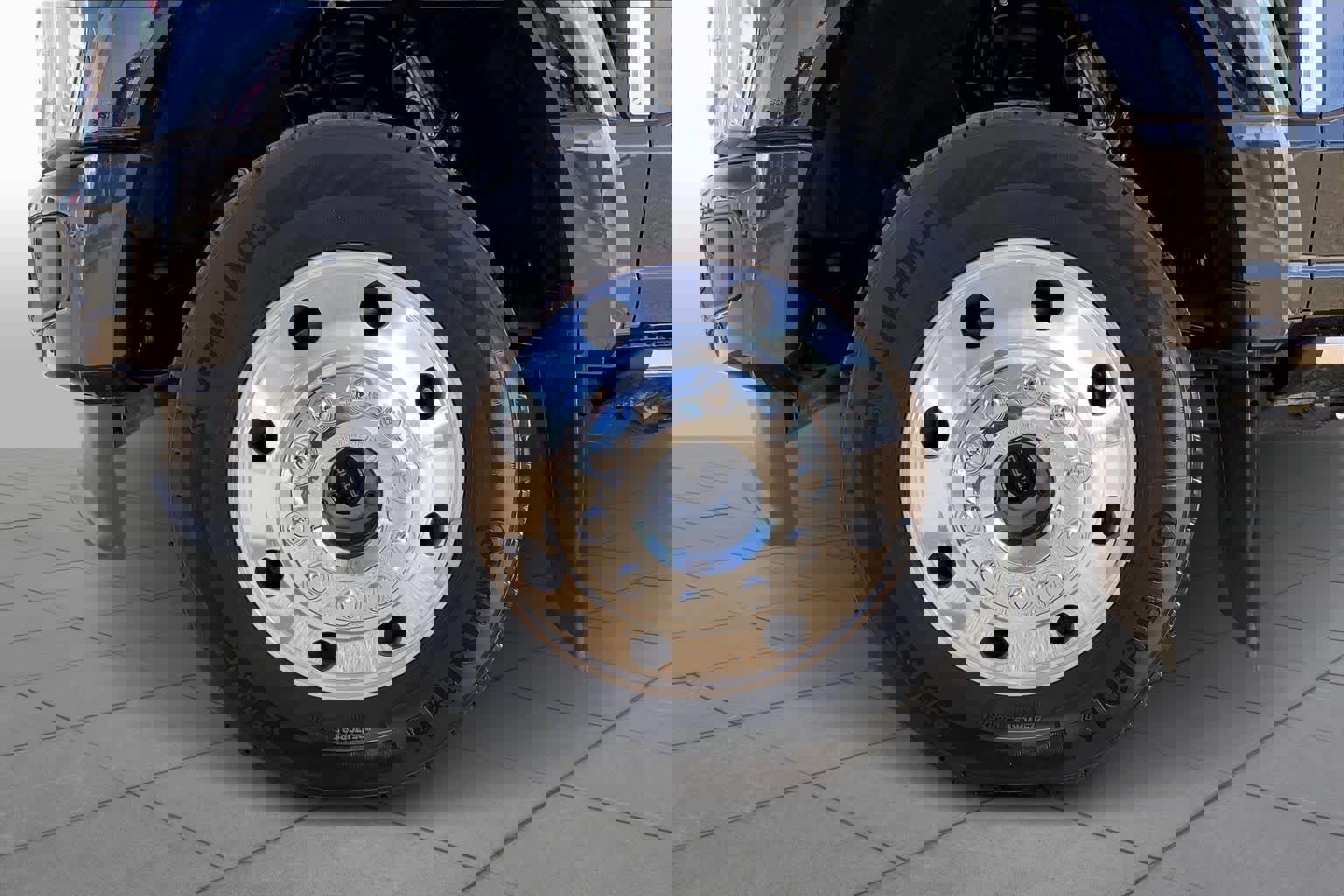 Certified 2025 Ford F450 King Ranch w/ FX4 Off-Road Package image 13