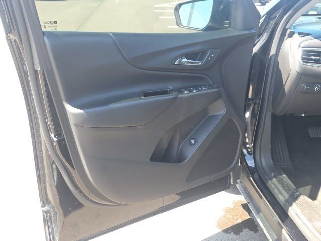 Used 2024 Chevrolet Equinox LT w/ Driver Convenience Package FWD image 24