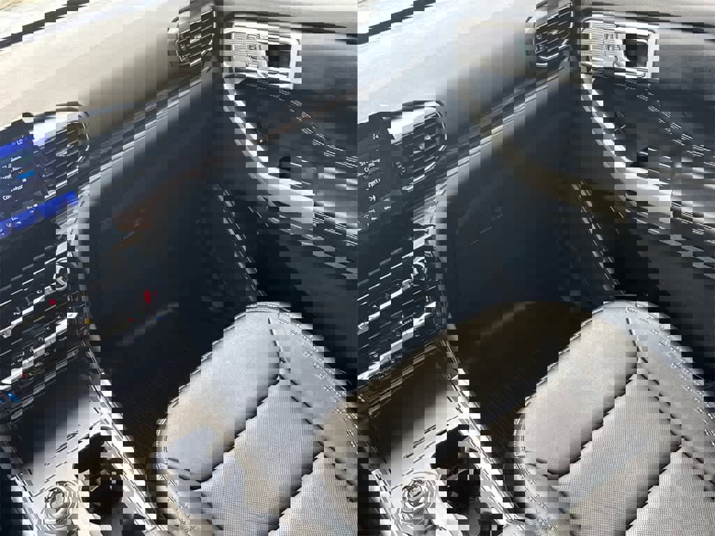 Certified 2022 Ford Explorer Limited w/ Hybrid Equipment Group 310A image 23