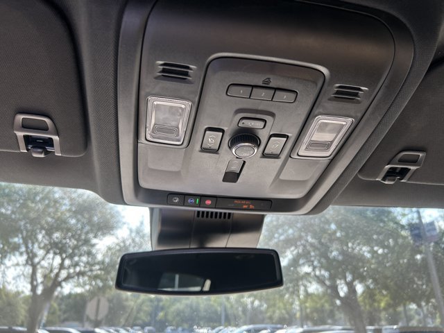 Used 2024 Chevrolet Tahoe Premier AWD/4WD image 37