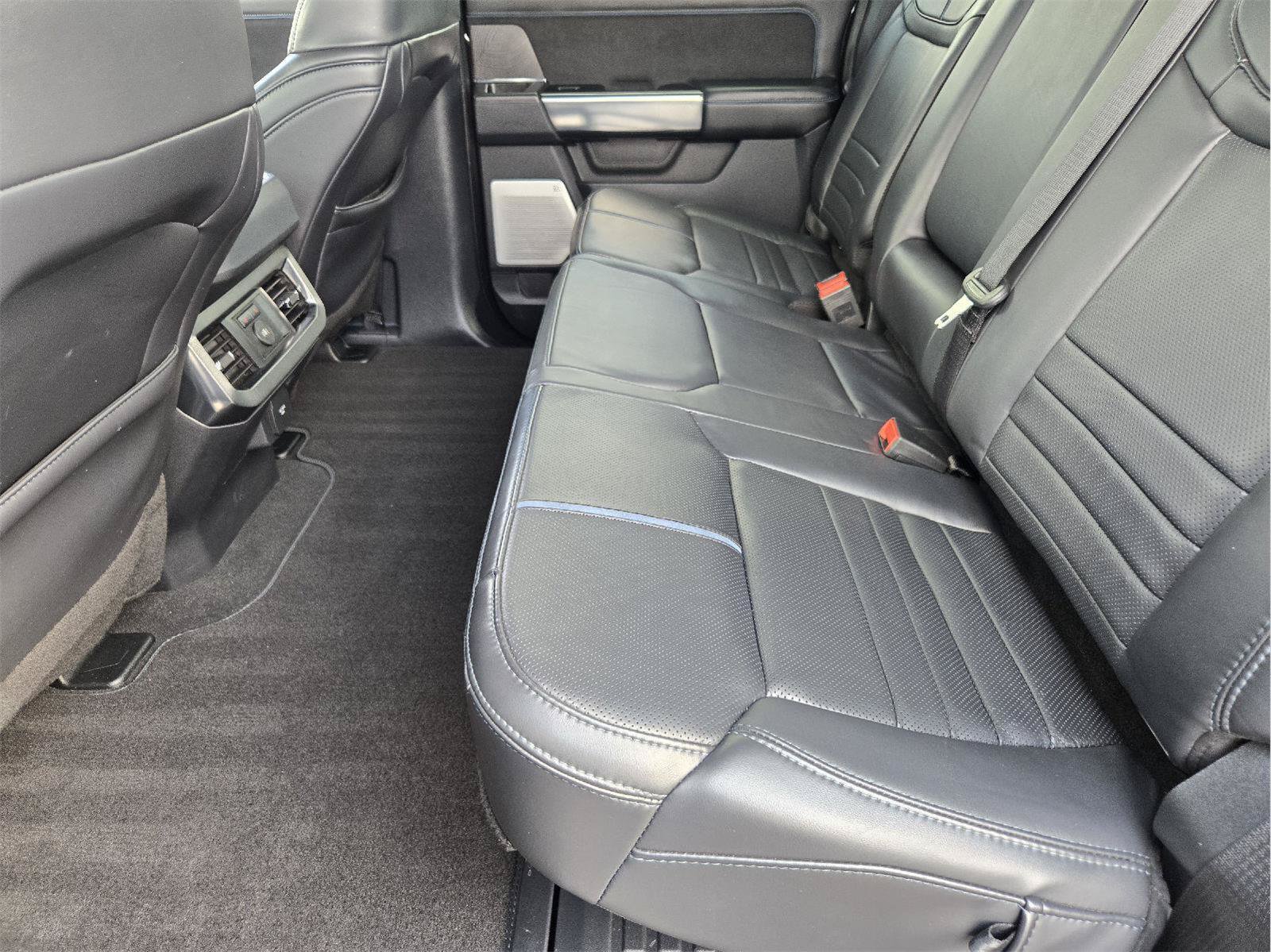 Certified 2025 Ford F250 Platinum AWD/4WD image 30
