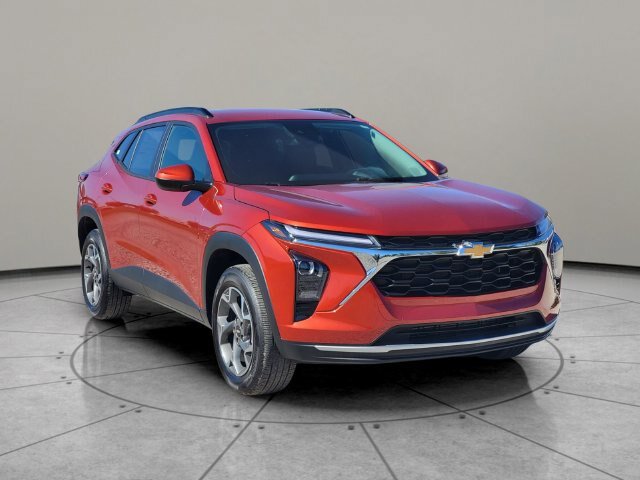 Used 2024 Chevrolet Trax LT w/ Driver Confidence Package FWD image 13