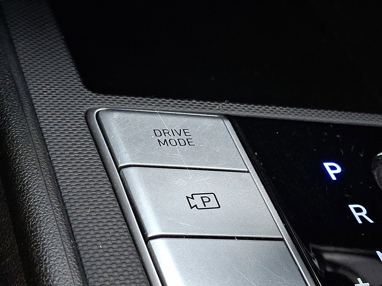 Used 2022 Hyundai Elantra SE FWD image 22
