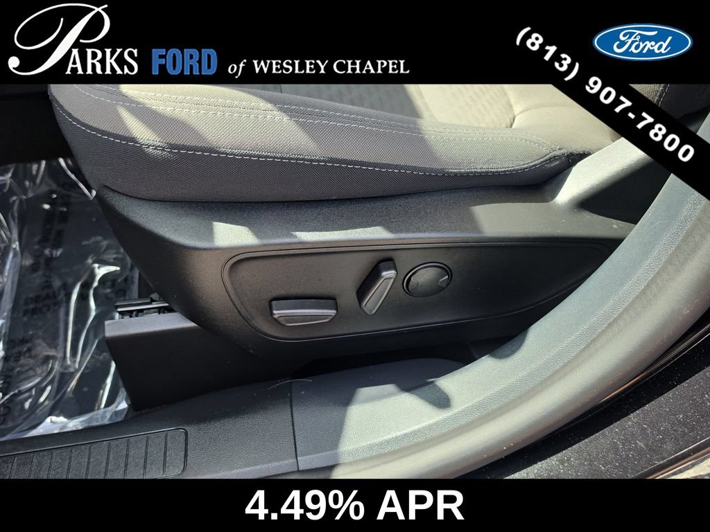 Certified 2022 Ford Escape SE w/ SE Sport Appearance Package FWD image 19