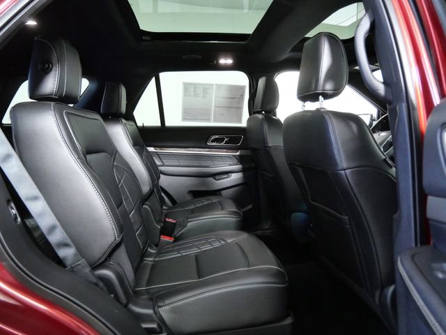 Certified 2018 Ford Explorer Platinum AWD/4WD image 12