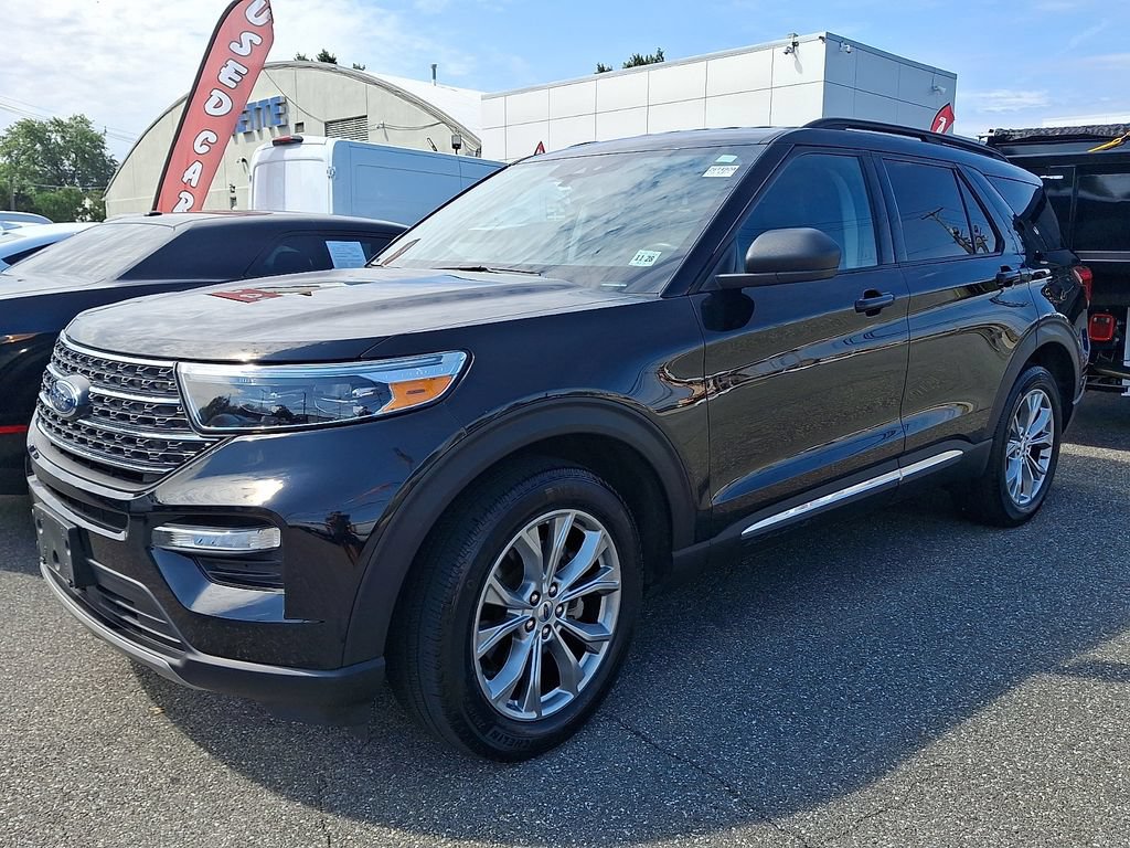Certified 2023 Ford Explorer XLT w/ Equipment Group 202A