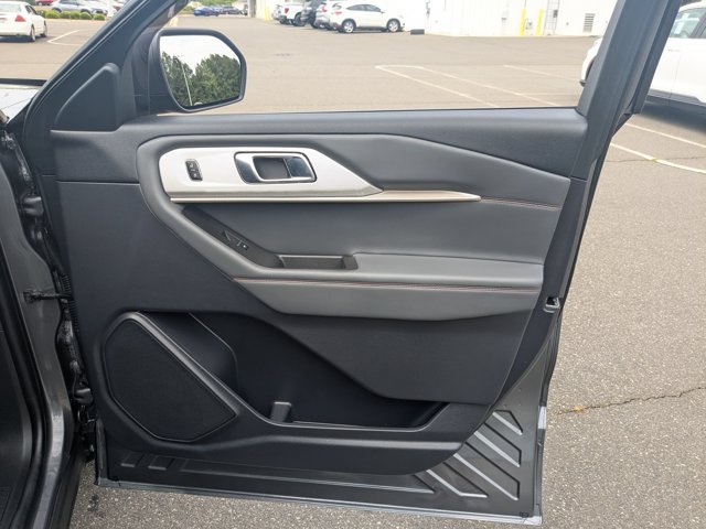Certified 2025 Ford Explorer Active AWD/4WD image 34