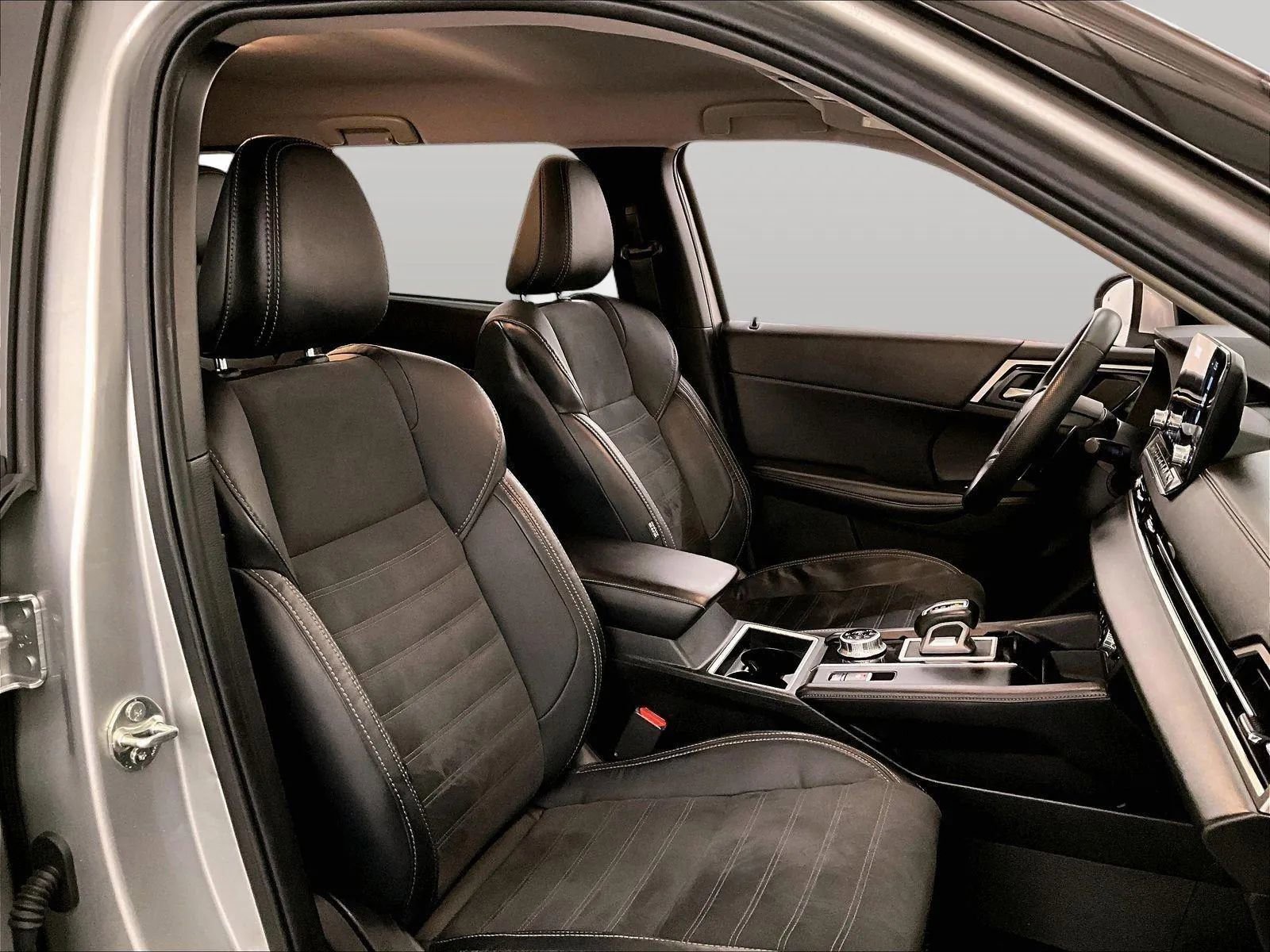 Used 2022 Mitsubishi Outlander SE AWD/4WD image 7