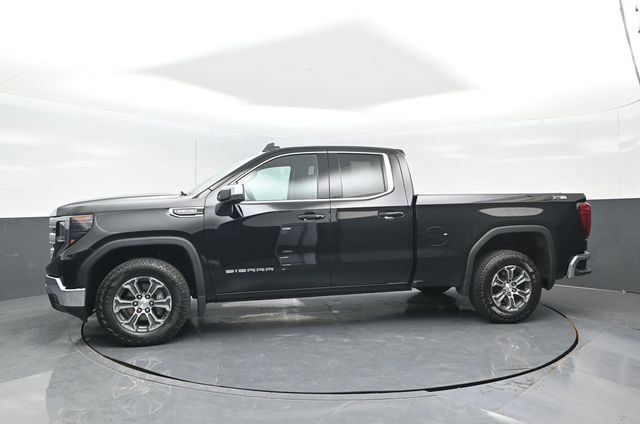 Used 2023 GMC Sierra 1500 SLE w/ X31 Off-Road Package AWD/4WD image 4
