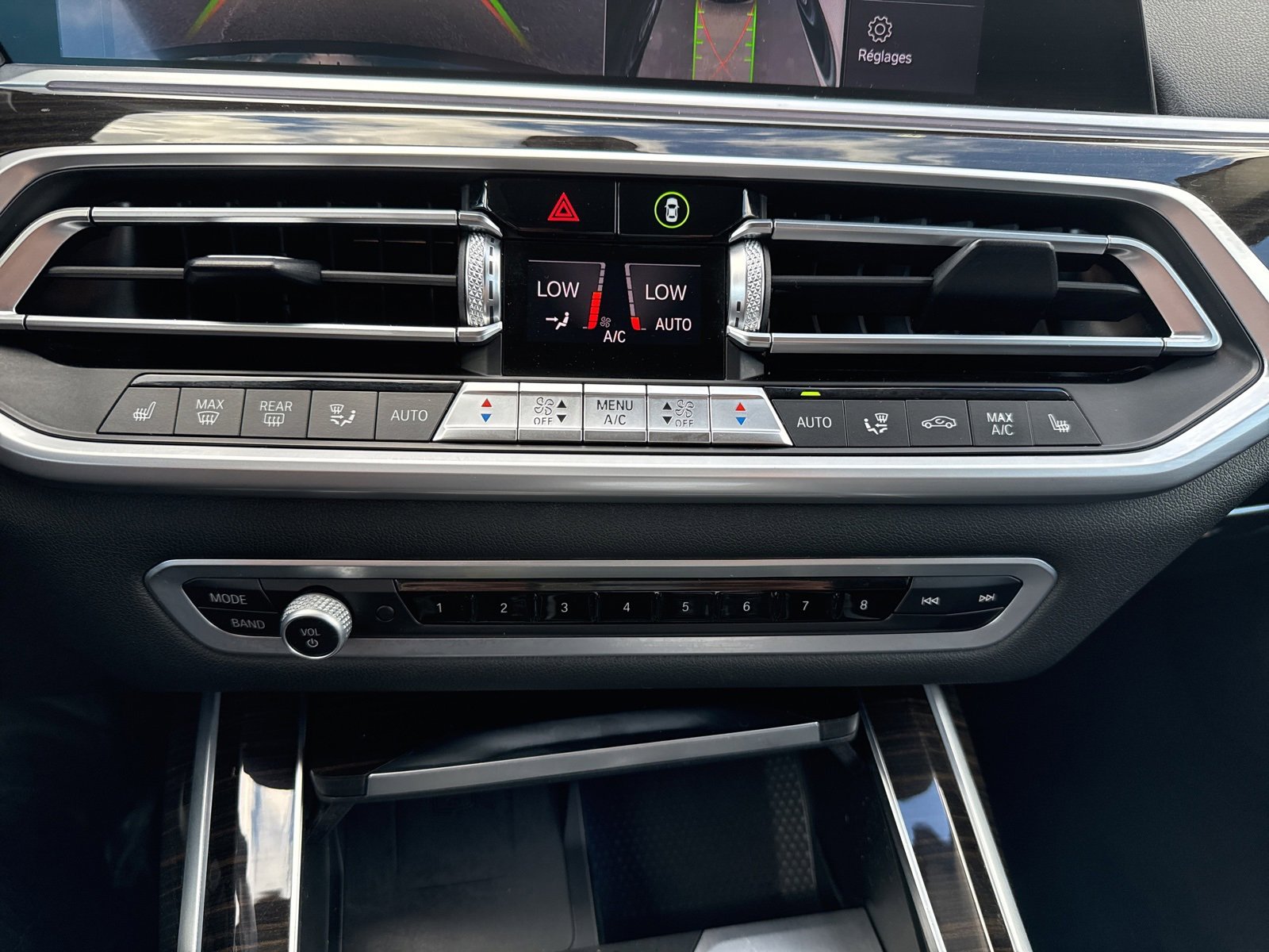 Used 2021 BMW X7 xDrive40i w/ Parking Assistance Package image 11