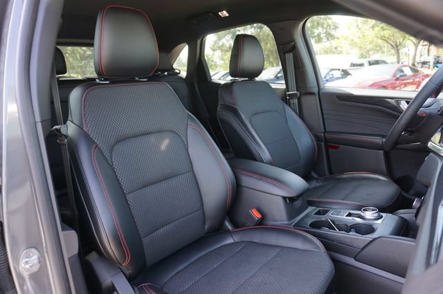 Certified 2023 Ford Escape ST-Line w/ Tech Pack #1 FWD image 2