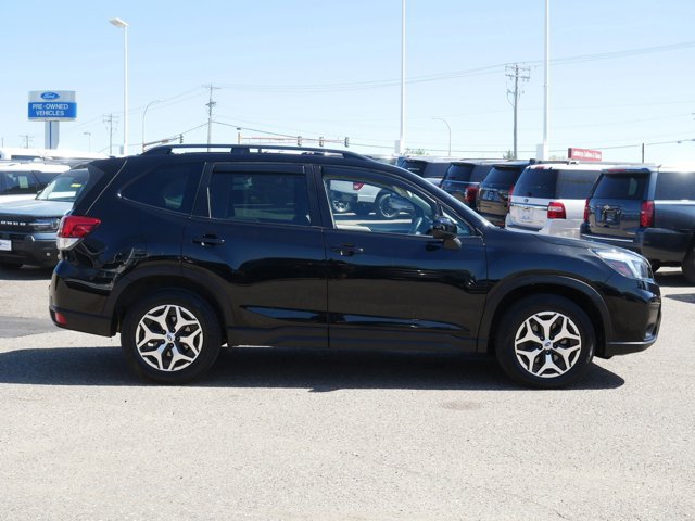 Used 2020 Subaru Forester Premium AWD/4WD image 2