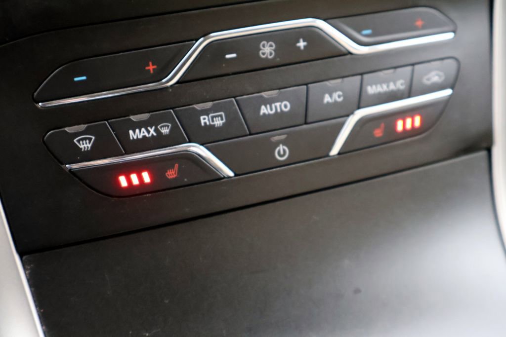 Certified 2020 Ford Edge SEL w/ Convenience Package image 6