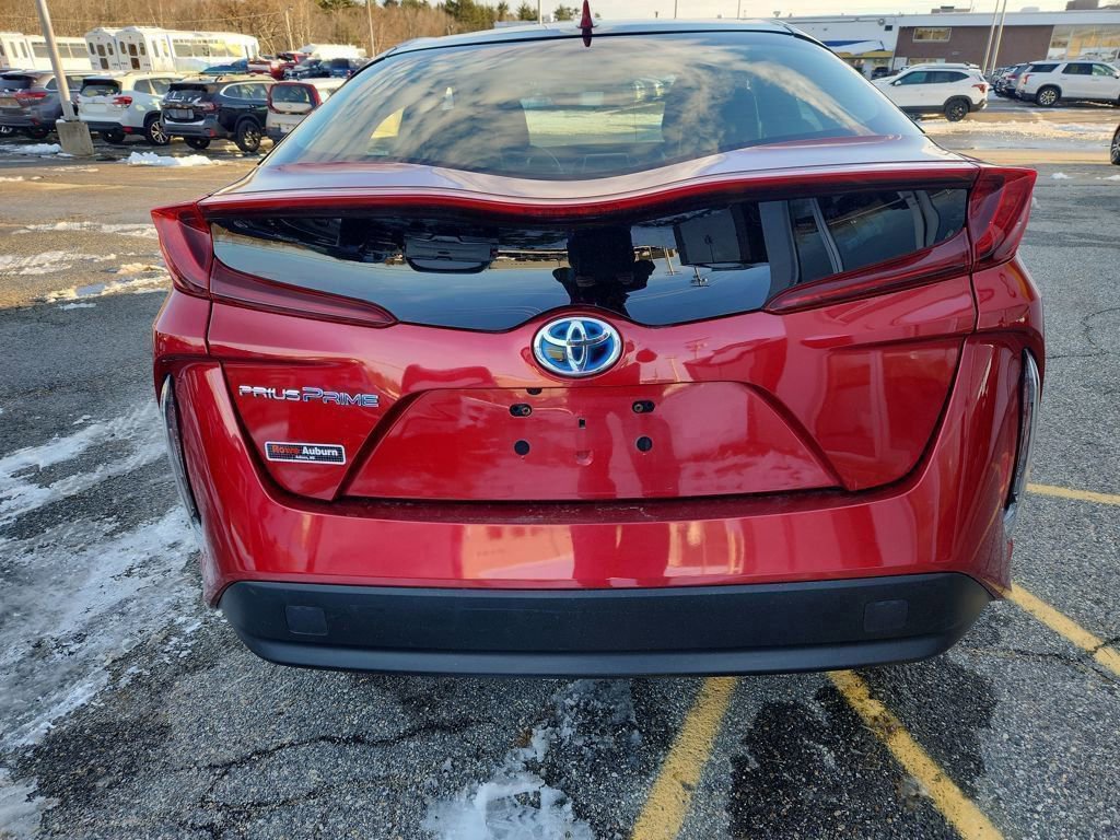 Used 2017 Toyota Prius Prime Premium image 4