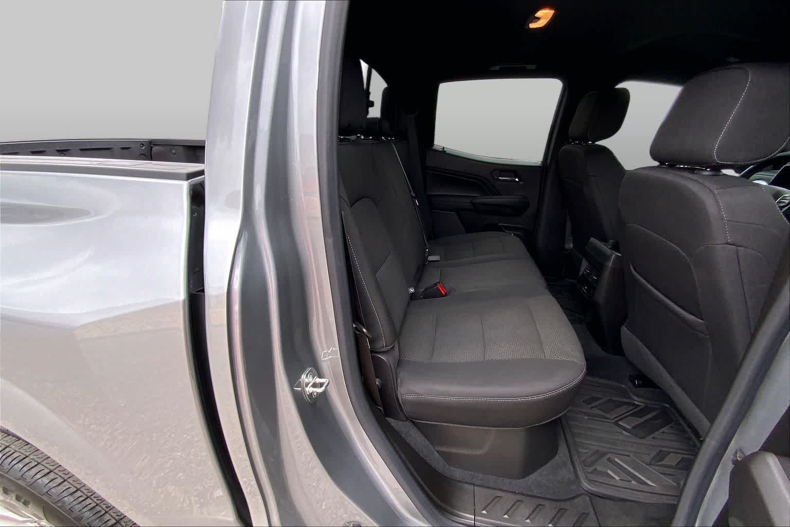 Used 2023 Chevrolet Colorado LT w/ LT Convenience Package II RWD image 19