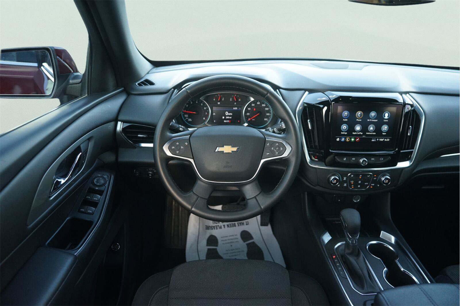 Used 2023 Chevrolet Traverse LT FWD image 23