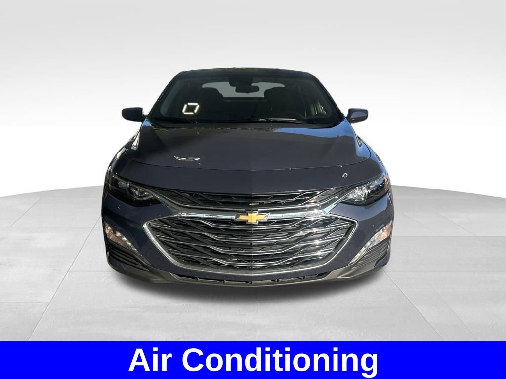 Used 2025 Chevrolet Malibu LT image 9