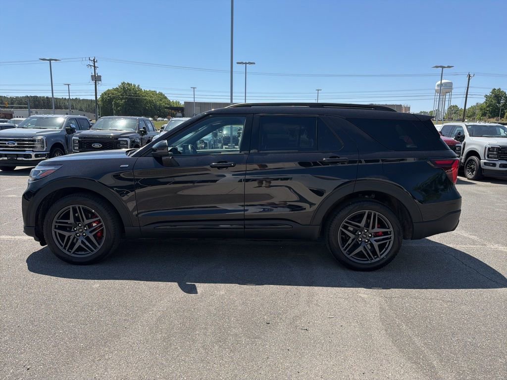 Certified 2025 Ford Explorer ST-Line w/ ST-Line Street Pack AWD/4WD image 6