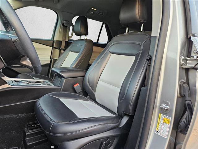 Certified 2023 Ford Explorer XLT w/ Equipment Group 202A RWD image 11