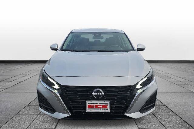 Used 2023 Nissan Altima 2.5 SL FWD image 2