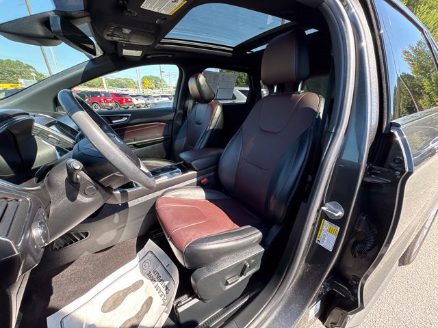 Certified 2020 Ford Edge Titanium w/ Equipment Group 301A FWD image 12