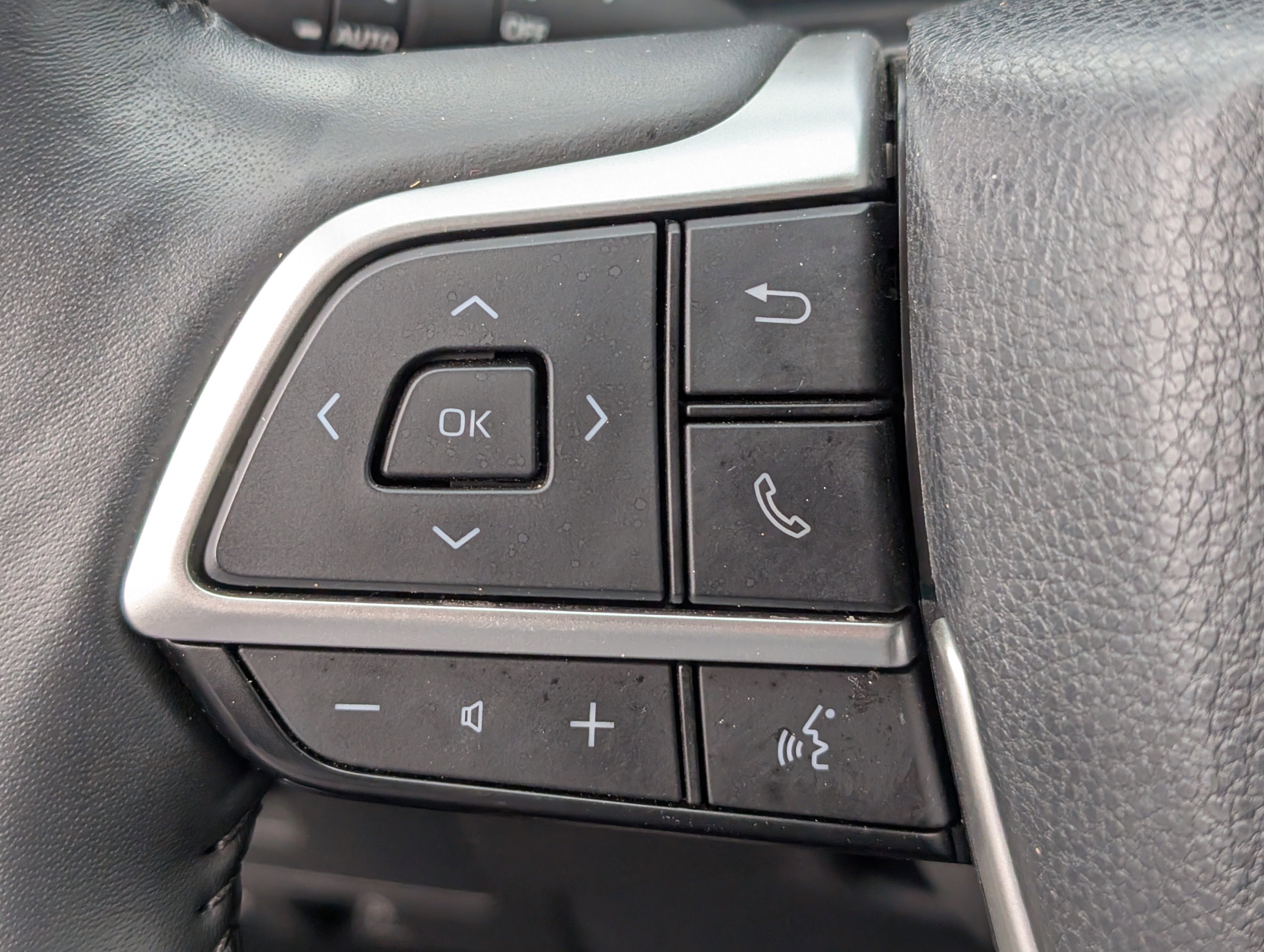 Used 2024 Toyota Grand Highlander Limited image 20