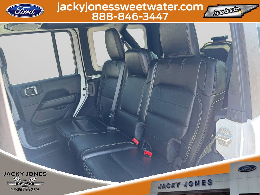 Used 2021 Jeep Wrangler Unlimited Sahara AWD/4WD image 13
